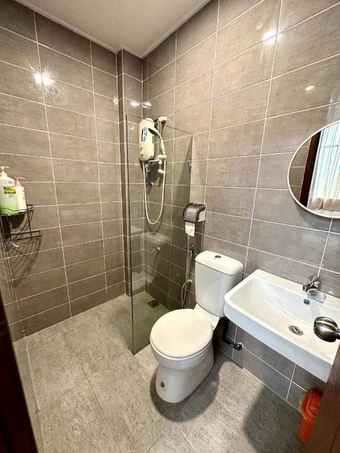 Springfield 3-Storey Cheerful Townhouse #Yoyo Homestay Сандакан Экстерьер фото