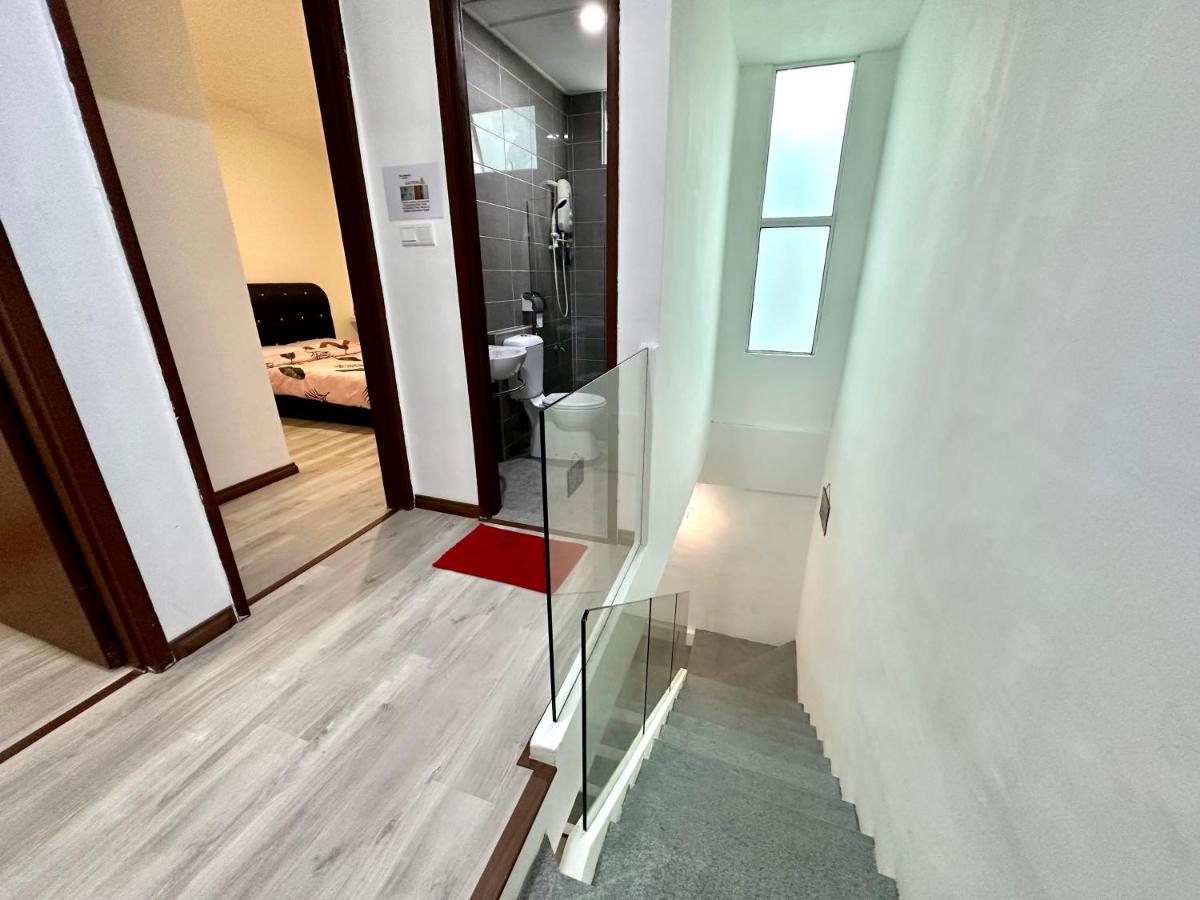 Springfield 3-Storey Cheerful Townhouse #Yoyo Homestay Сандакан Экстерьер фото