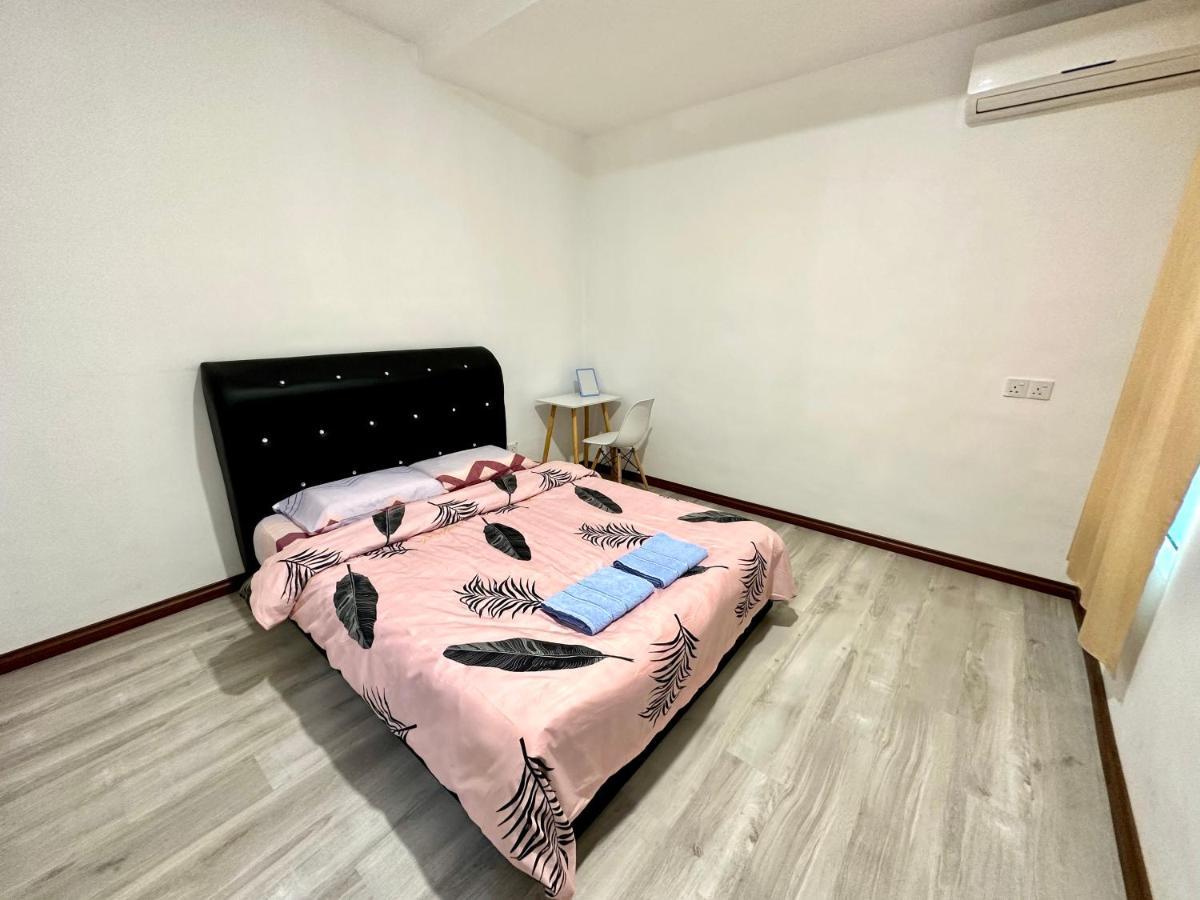 Springfield 3-Storey Cheerful Townhouse #Yoyo Homestay Сандакан Экстерьер фото