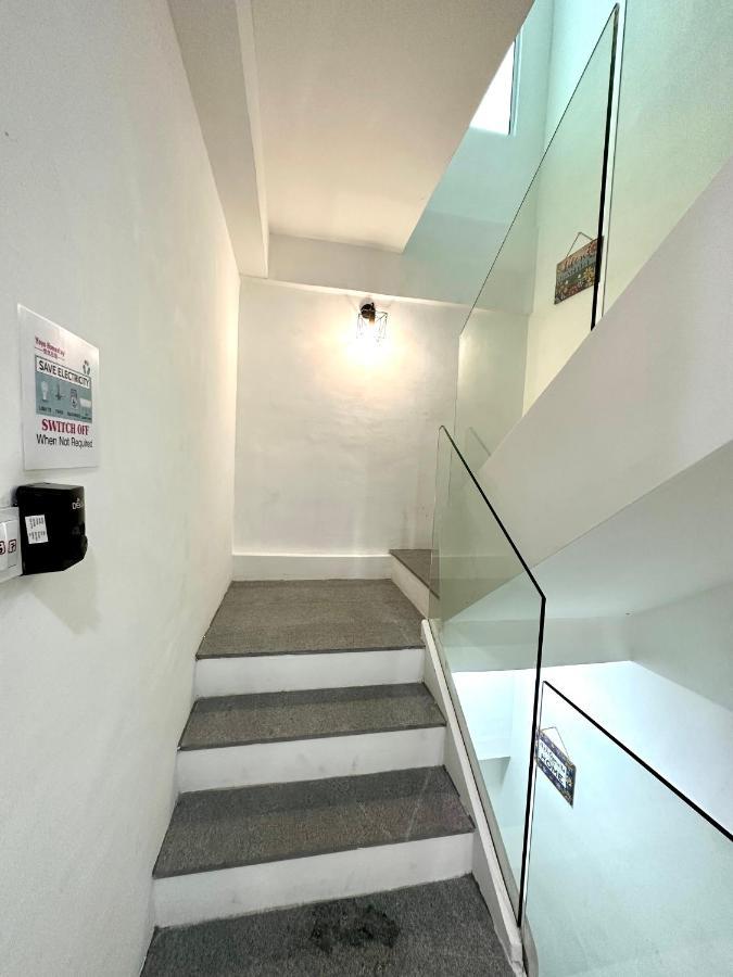 Springfield 3-Storey Cheerful Townhouse #Yoyo Homestay Сандакан Экстерьер фото